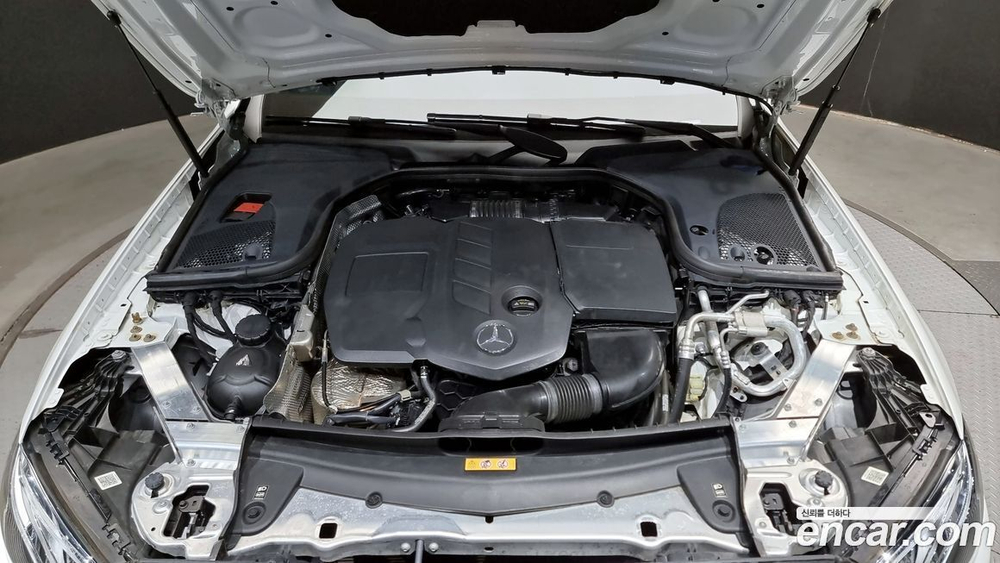 Mercedes-Benz E-Class W213 E220d 4MATIC Exclusive (08.2020)
