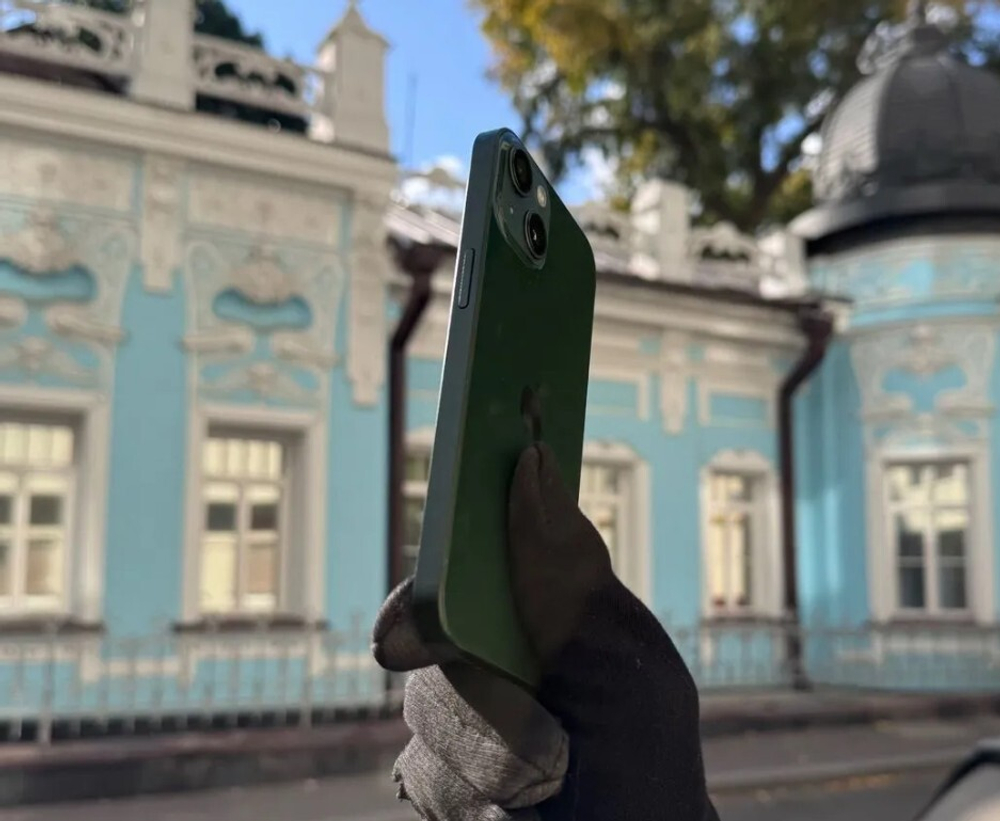 iPhone 13, 128 ГБ б/у
