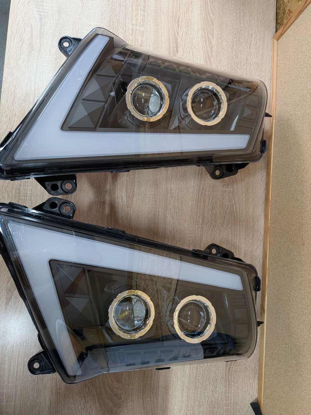 Фара передняя Volvo FH4 FM4 LED Левая+Правая (комплект)