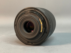 Canon 650D kit 18-55mm 3.5-5.6 IS II 2.400 кадров