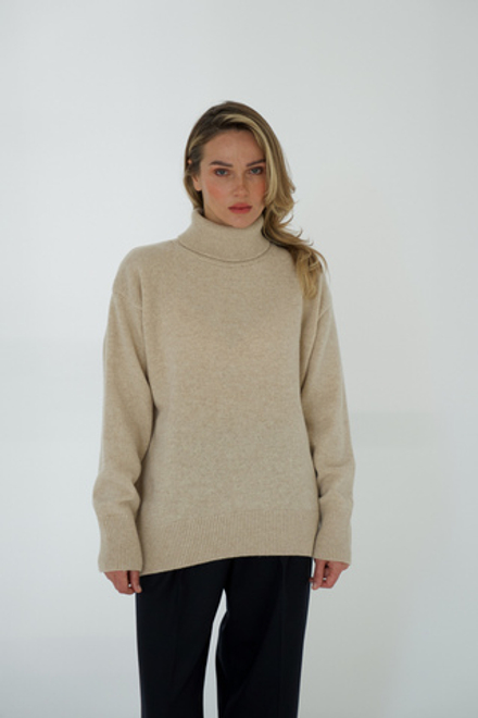 Тестовые образцы. Джемпер Special из мериноса и кашемира с высоким воротом