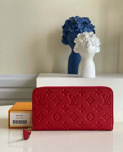 Louis Vuitton Zippy Wallet