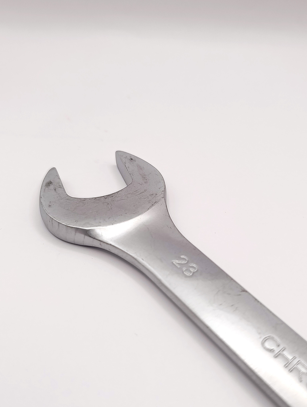 Ключ комбинированный на 23мм