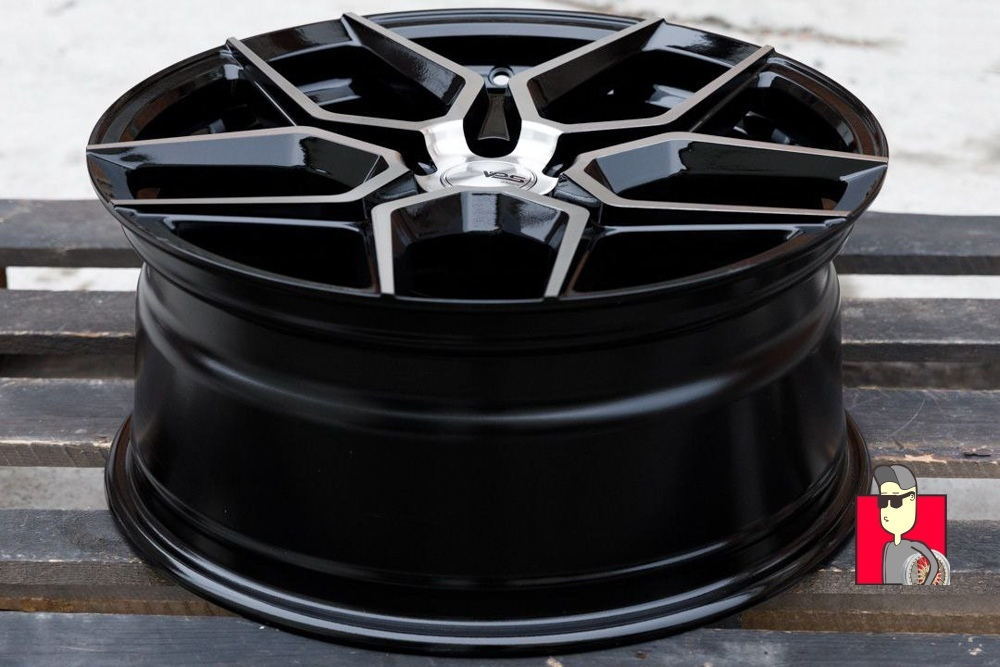 Комплект дисков Vossen 1979 18x8 et35 5x114.3