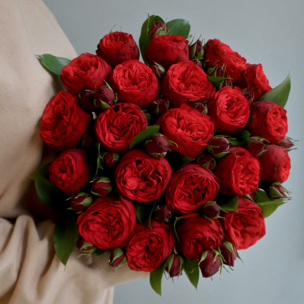47. Большой букет из красных роз Red Piano