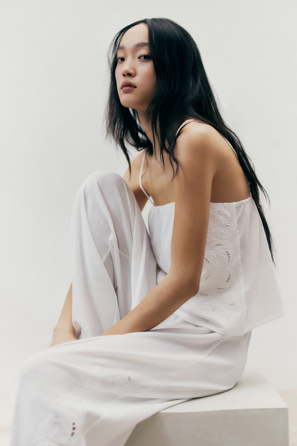 Топ на бретельках broderie anglaise
