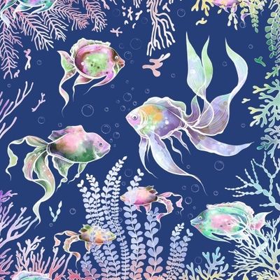 Акварельные морские рыбки и водоросли на темно-синем