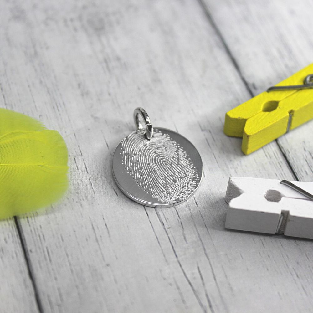 Серебряный кулон подвеска с гравировкой отпечатка пальца на заказ