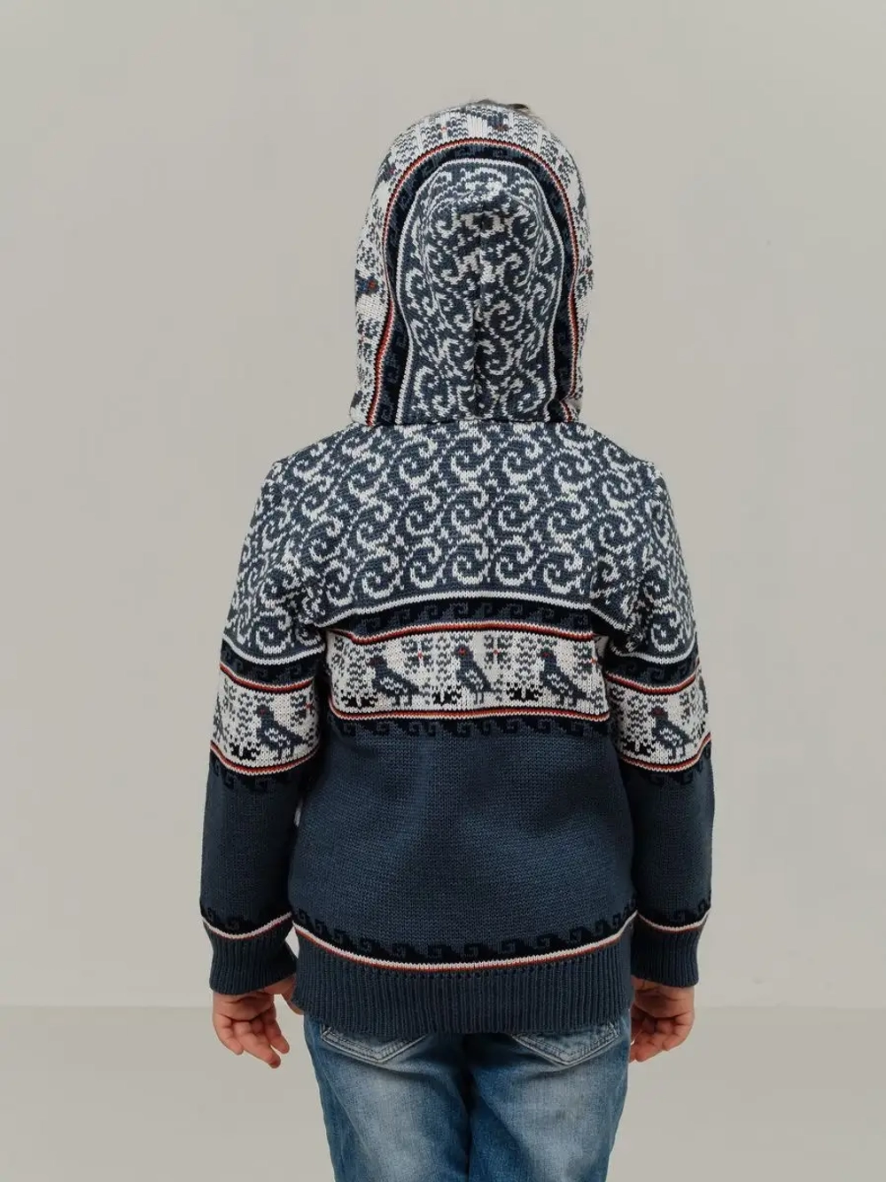 Кофта вязаная с капюшоном