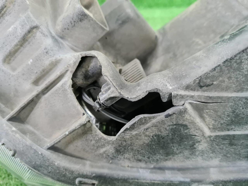 Битая Фара левая Kia Rio 4 (2020-н.в.) галоген