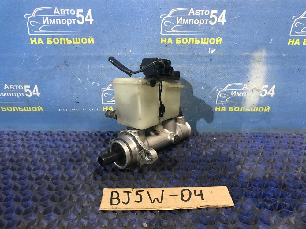 Главный тормозной цилиндр MAZDA FAMILIA 1999