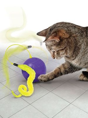 Интерактивная игрушка-дразнилка для кошек KONG Pursuit