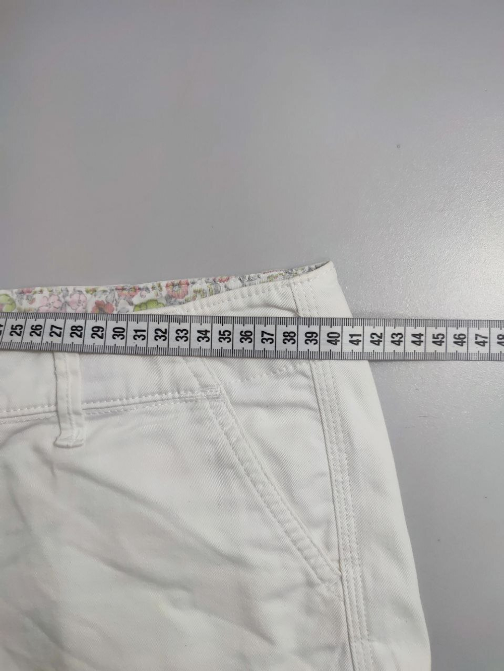 Шорты American Eagle Outfitters белые 48 размер