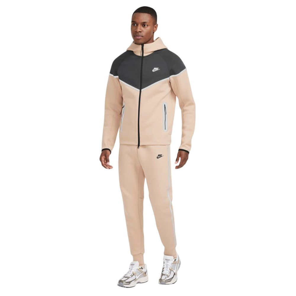 Баскетбольная куртка Nike Tech Windrunner Jacket Beige