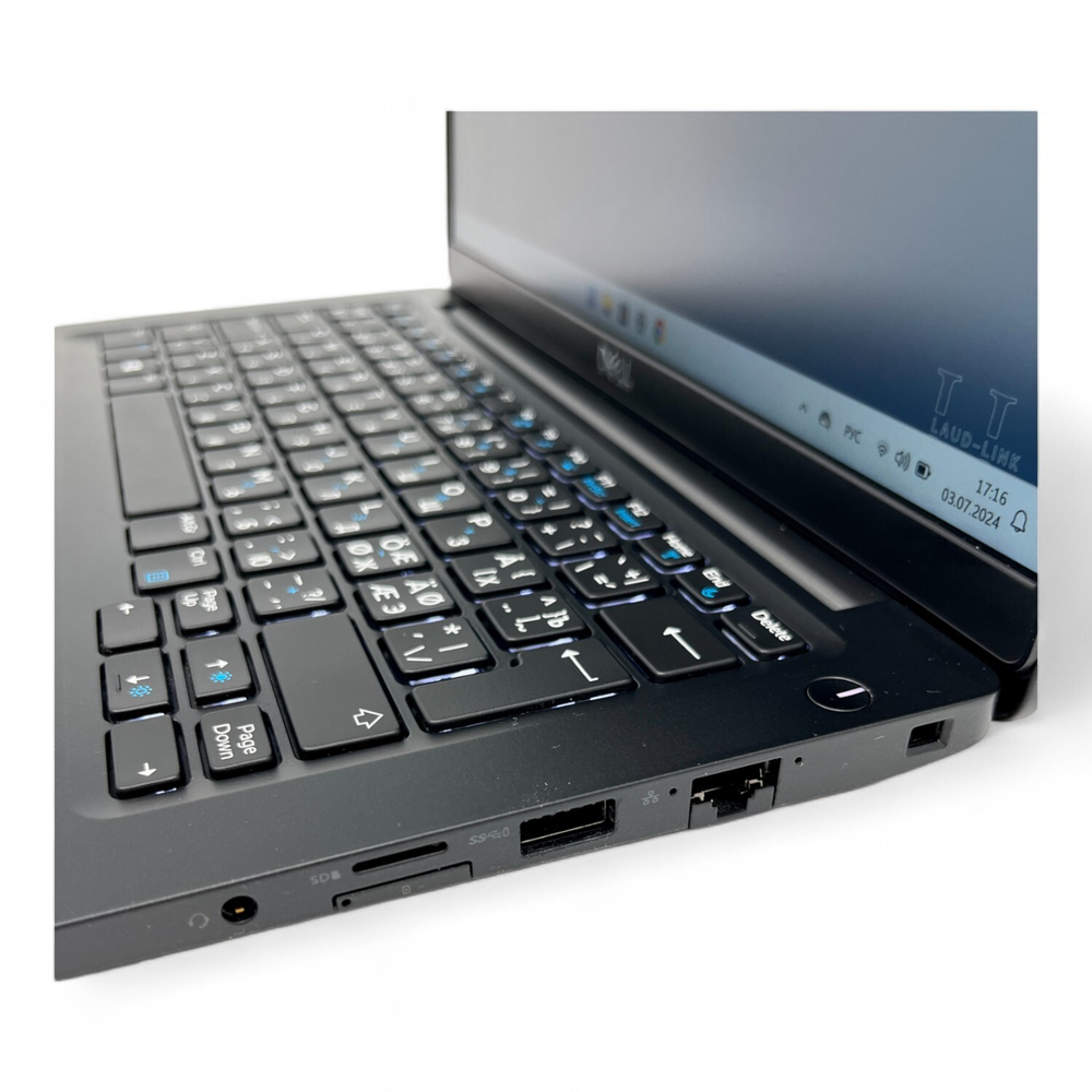 Latitude 7380