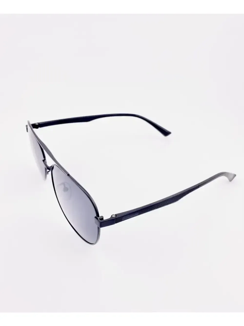 Очки солнцезащитные