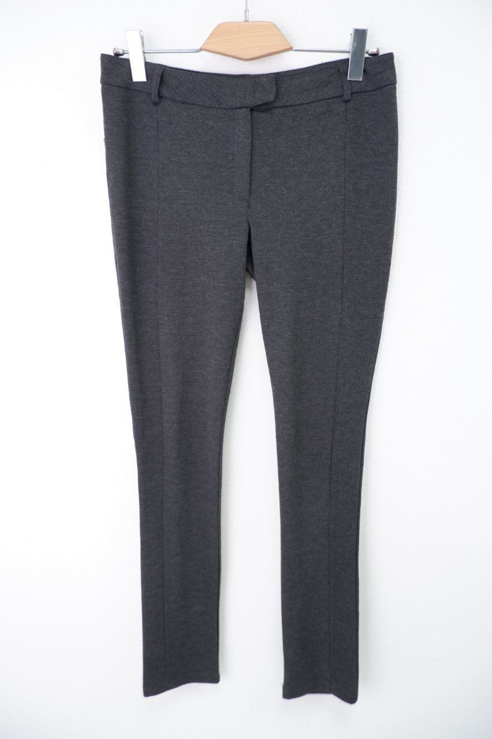 Брюки Ostin серого цвета 46 размер