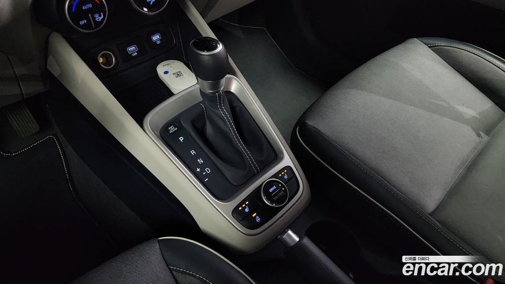 Hyundai Venue 1.6 Fluxe (01.2020)