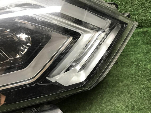 Битая Фара правая Nissan Qashqai 2 j11 (17-23) LED
