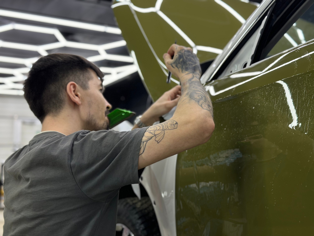 Оклейка цветным полиуретаном