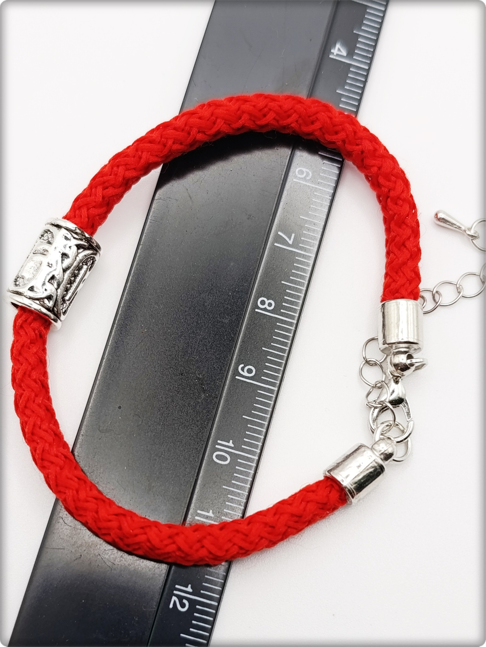 Браслет "Руна Феху" (18см) красный текстиль.