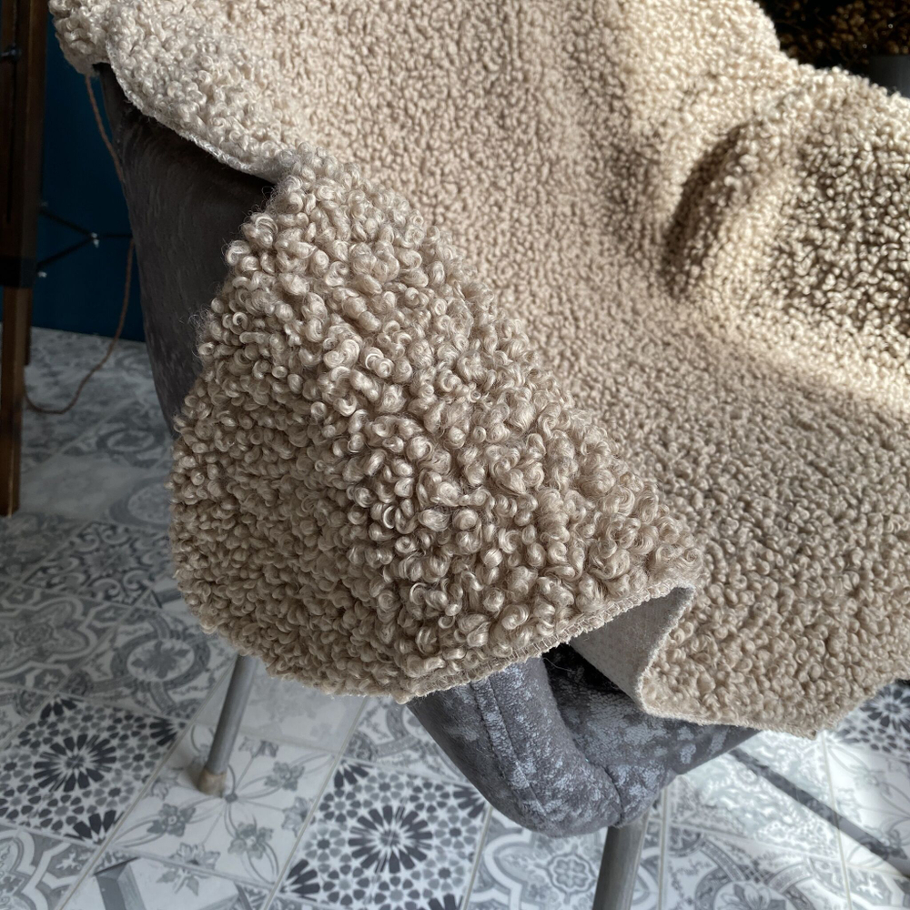 Шкура коврик меховой искусственная овчина 120х90 см.