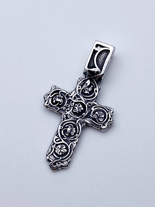Крест из серебра