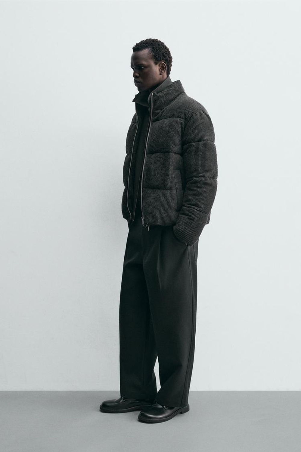 ZARA СТЕГАНАЯ ВЕЛЬВЕТОВАЯ КУРТКА, ЧЕРНЫЙ