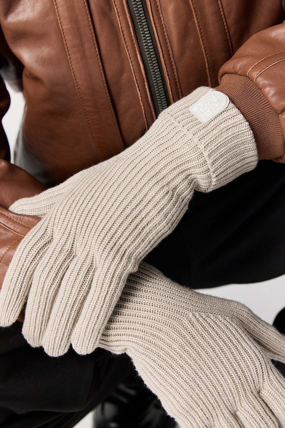 Перчатки Parajumpers PLAIN GLOVES 541 черные