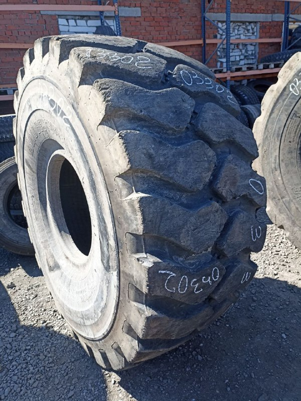 29.5R25 Bridgestone VSNT шина б/у