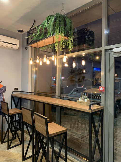 Озеленение искусственными растениями кафе "Food Trevel"