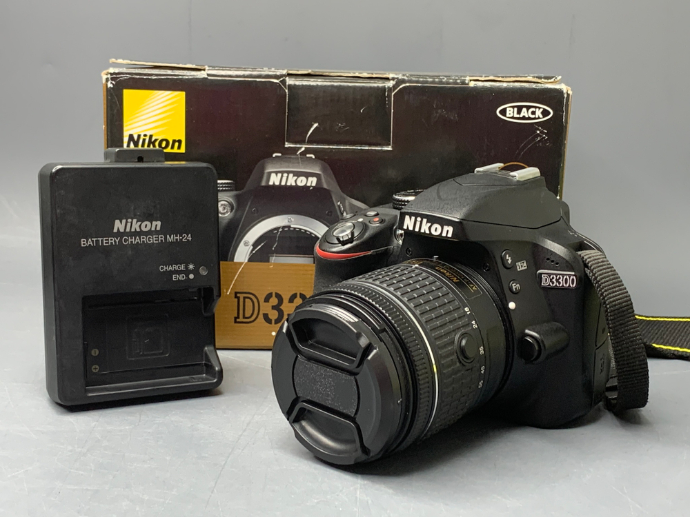 Nikon D3300 Kit 18-55mm 3.5-5.6G VR 3624 кадров