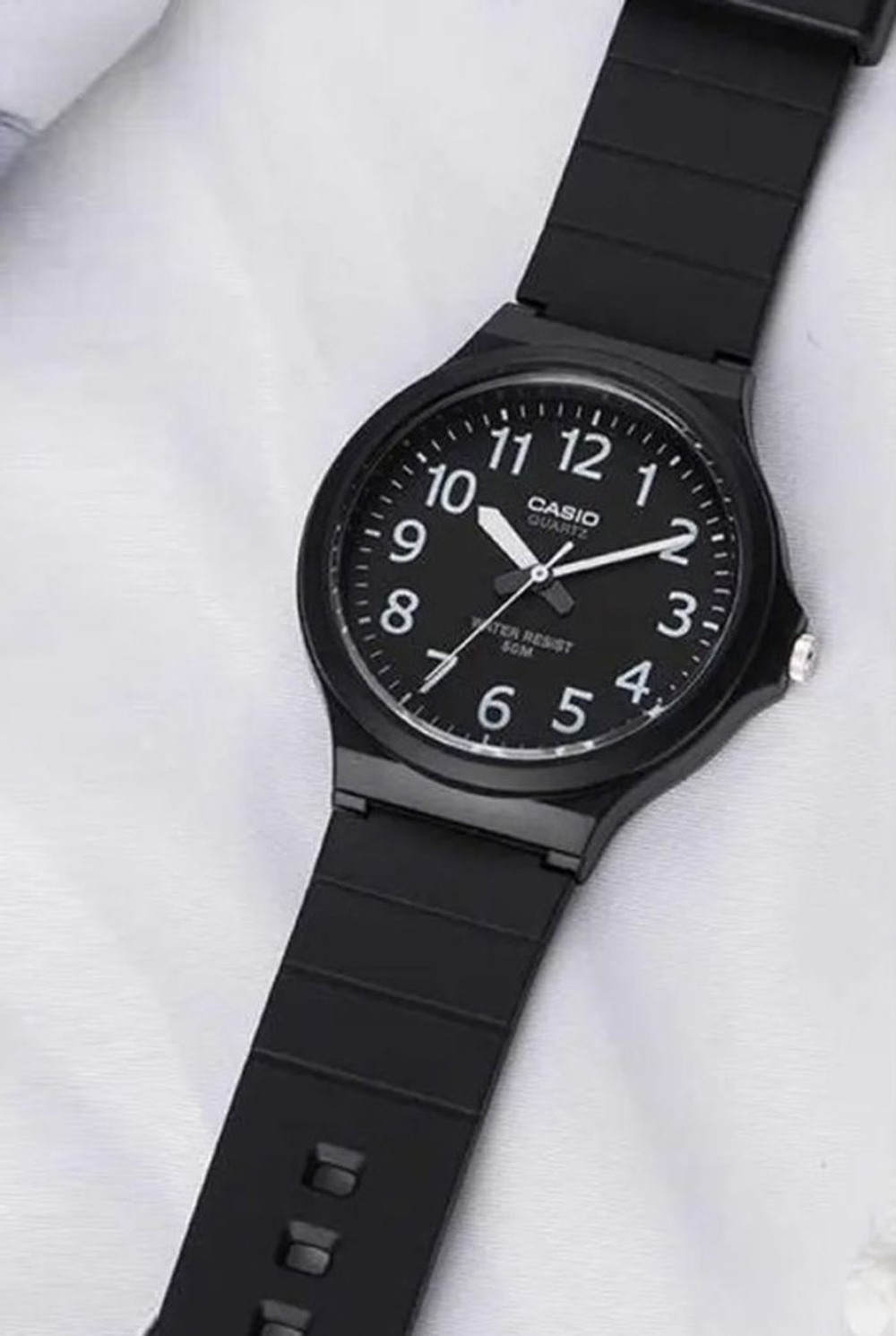 Мужские наручные часы Casio MW-240-1B