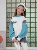 Спортивный костюм для девочки в школу