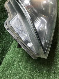 Битая Фара левая Suzuki Vitara 2 (2014-2024) LED