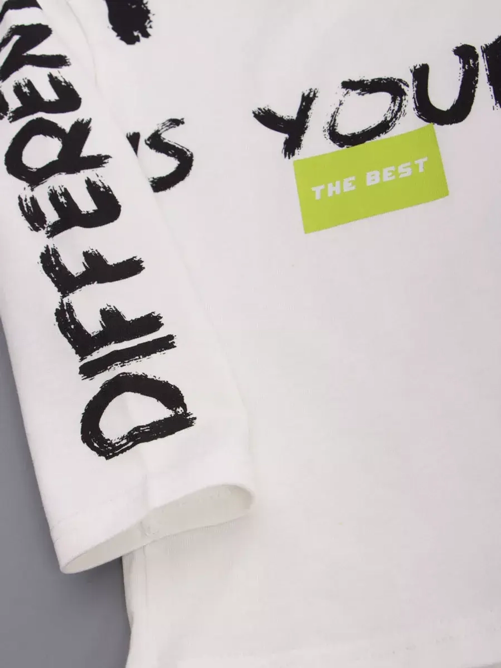 Белый лонгслив оверсайз для мальчика