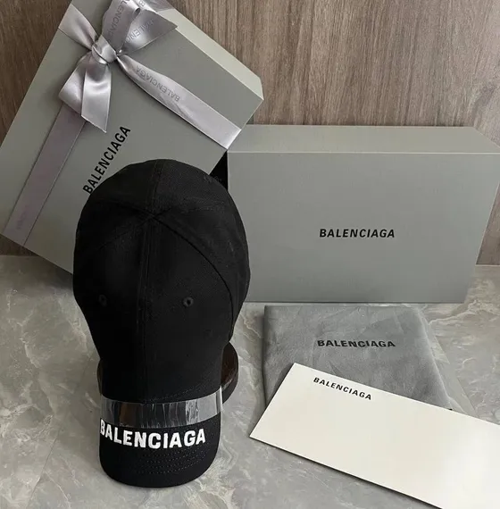 Бейсболка Balencaga, черный