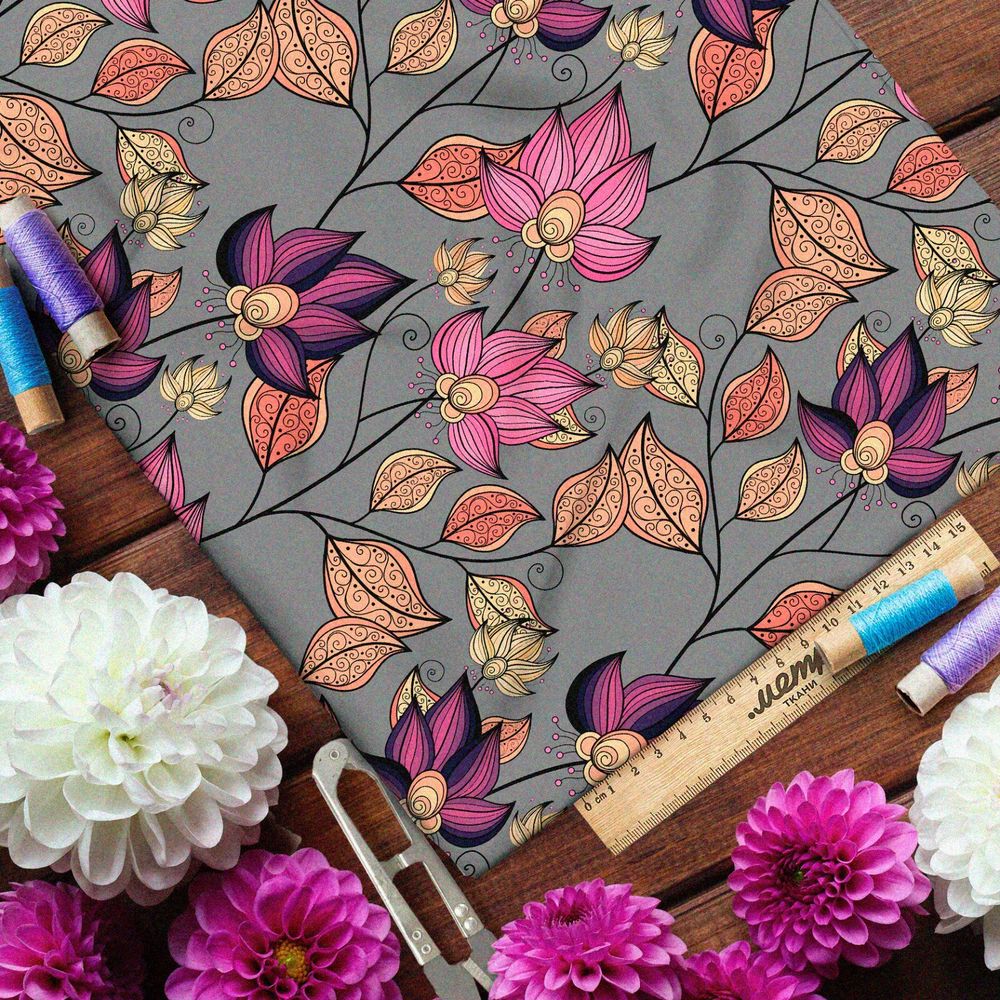 Ткань таффета резные яркие цветы и листья на сером фоне