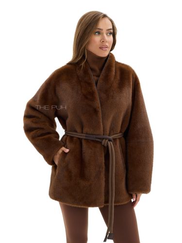 Коричневая шуба из эко-меха с поясом