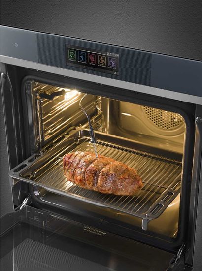 Электрический духовой шкаф Smeg SFP6106WTPS