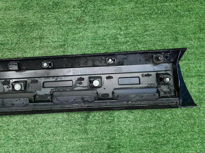 Накладка двери передняя правая Jaguar F-PACE 16-нв