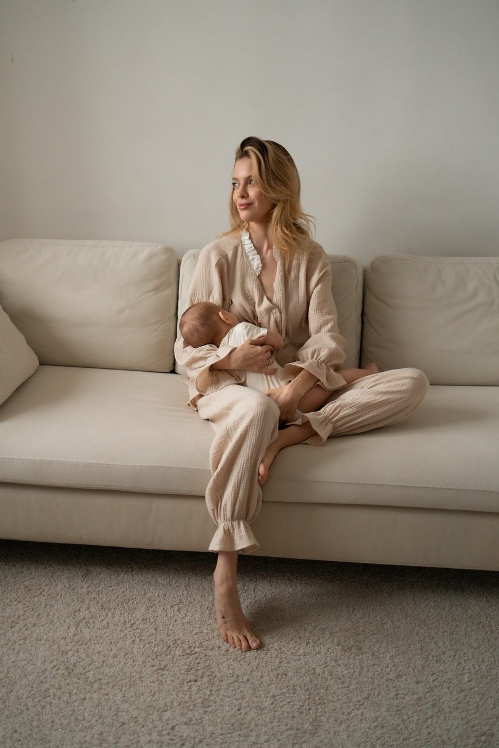 Костюм для дома с брюками, Бежевый