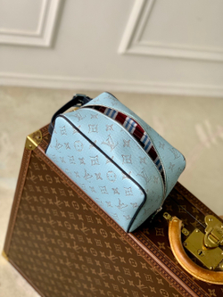 Louis Vuitton Locker Dopp Kit