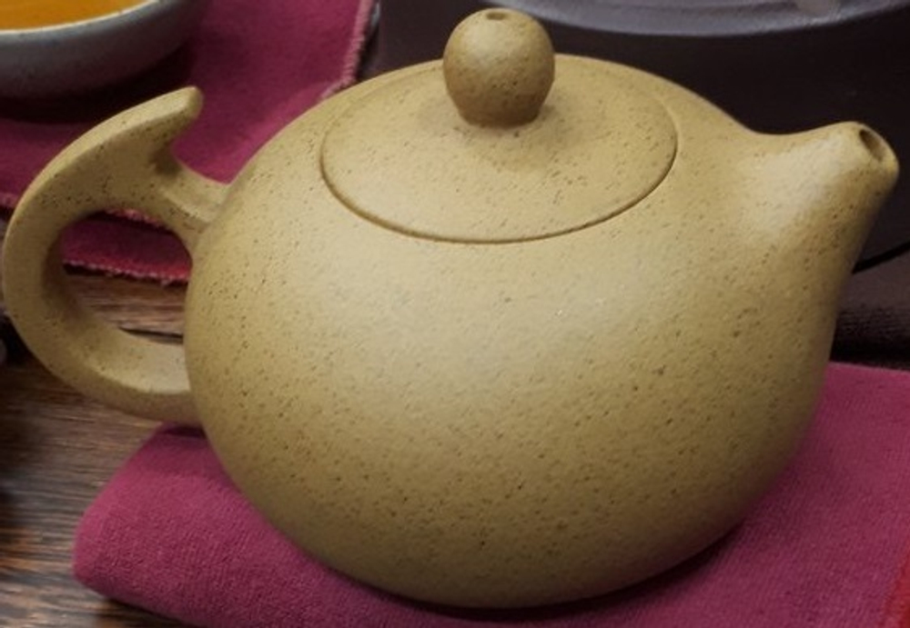 258004 Чайник ИСИН "Красавица СиШи", исинская глина, 260 мл, цвет - желтый