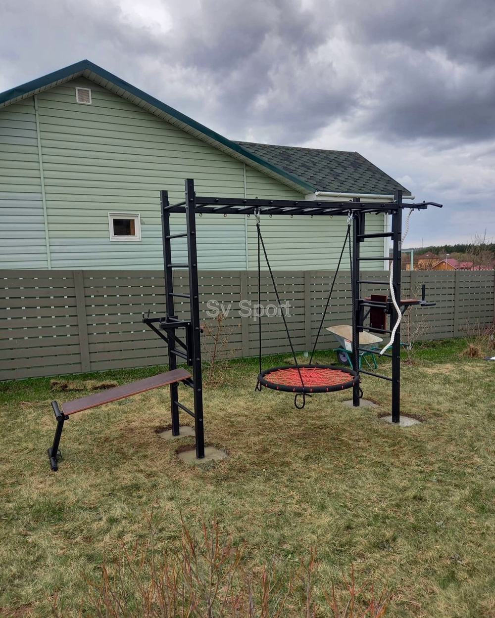 Монтаж уличной шведской стенки Sv Sport Рукоход (4 вертикальных столба)