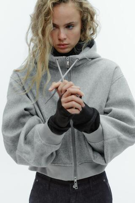 ZARA МЯГКАЯ КУРТКА С ОБЪЕМНЫМИ РУКАВАМИ, СВЕТЛО-СЕРЫЙ