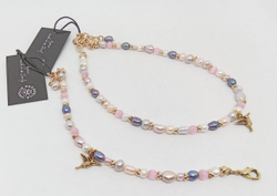 Браслет из натурального жемчуга и кошачего глаза с подвесом колибри, оттенок золото