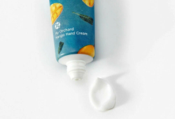 FRUDIA Крем для рук c манго Squeeze Therapy Mango Hand Cream, 30 г