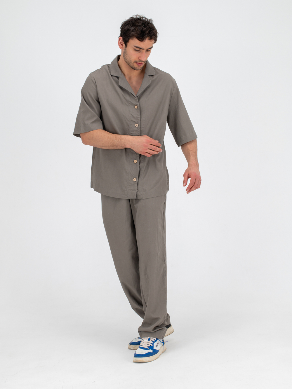 Костюм льняной с брюками. Хаки