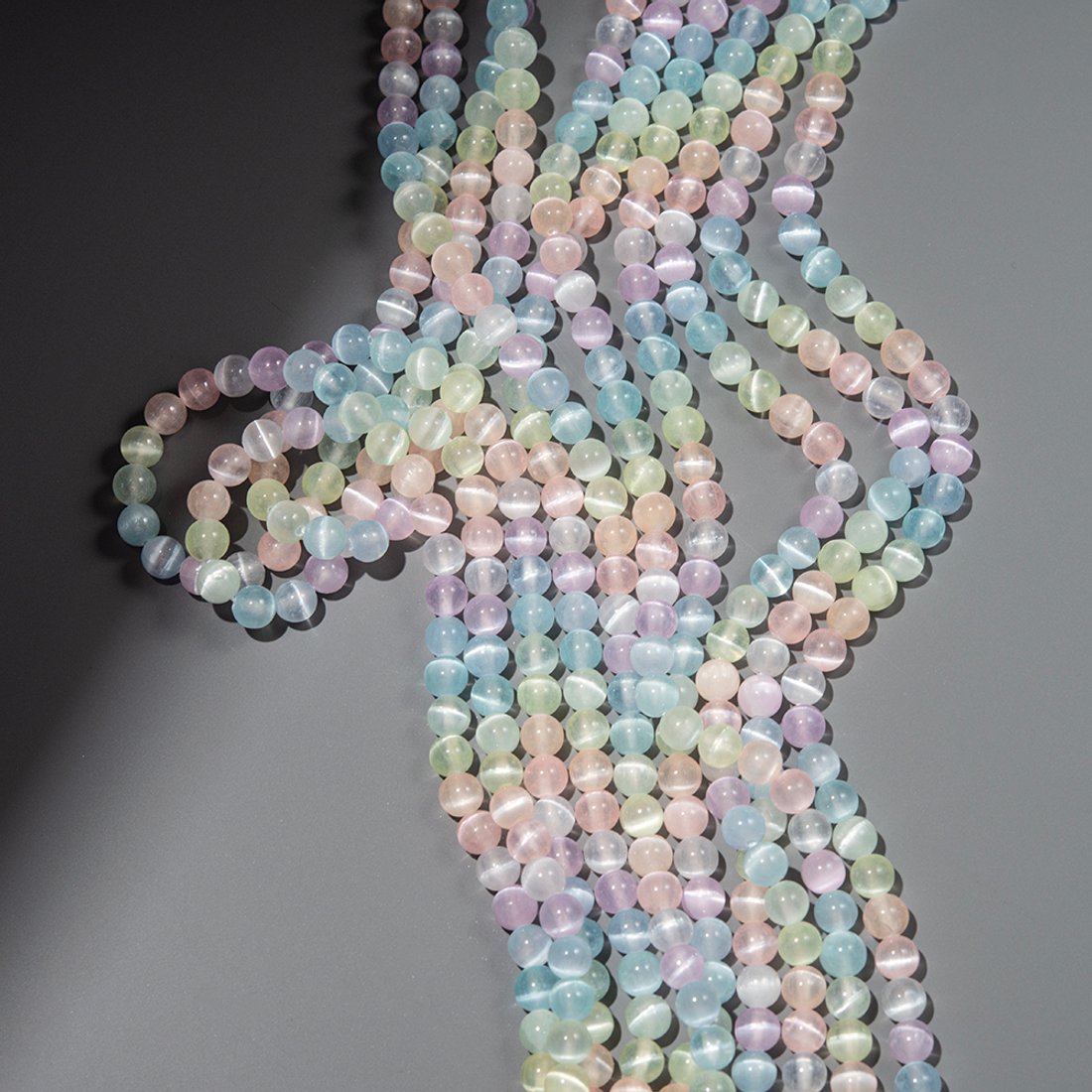 Селенит натуральный тонированный "Конфетки", шар, 6,5мм